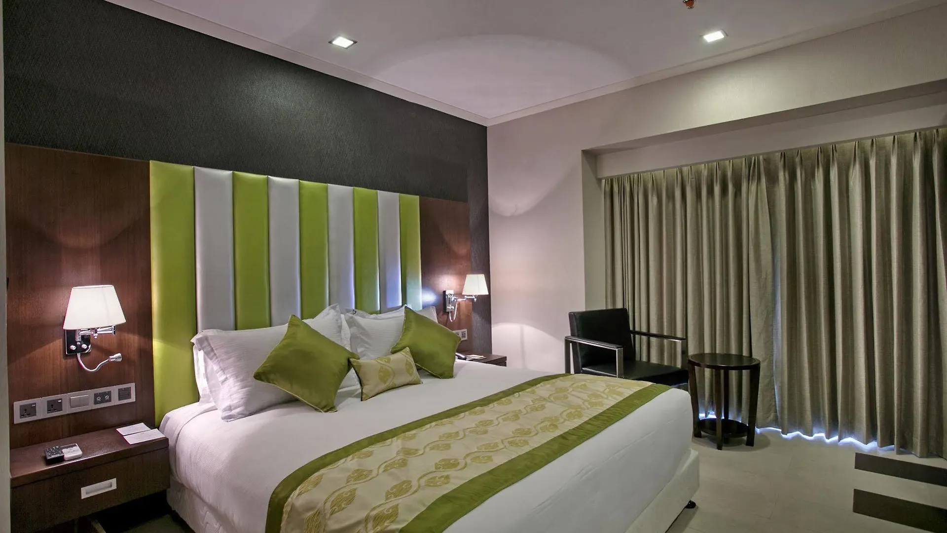 Platinum Grand Otel Dakka